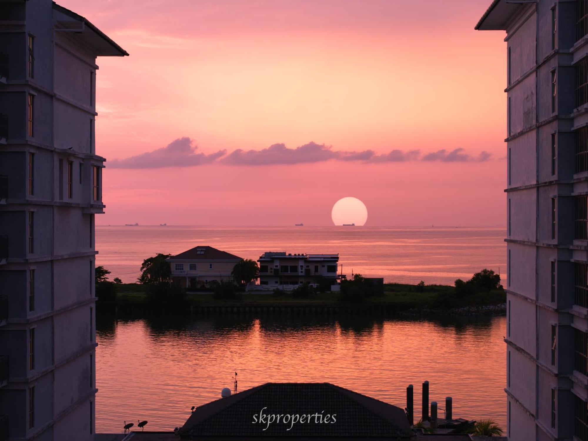 Seaview Suites At Admiral Bay Port Dickson Eksteriør billede