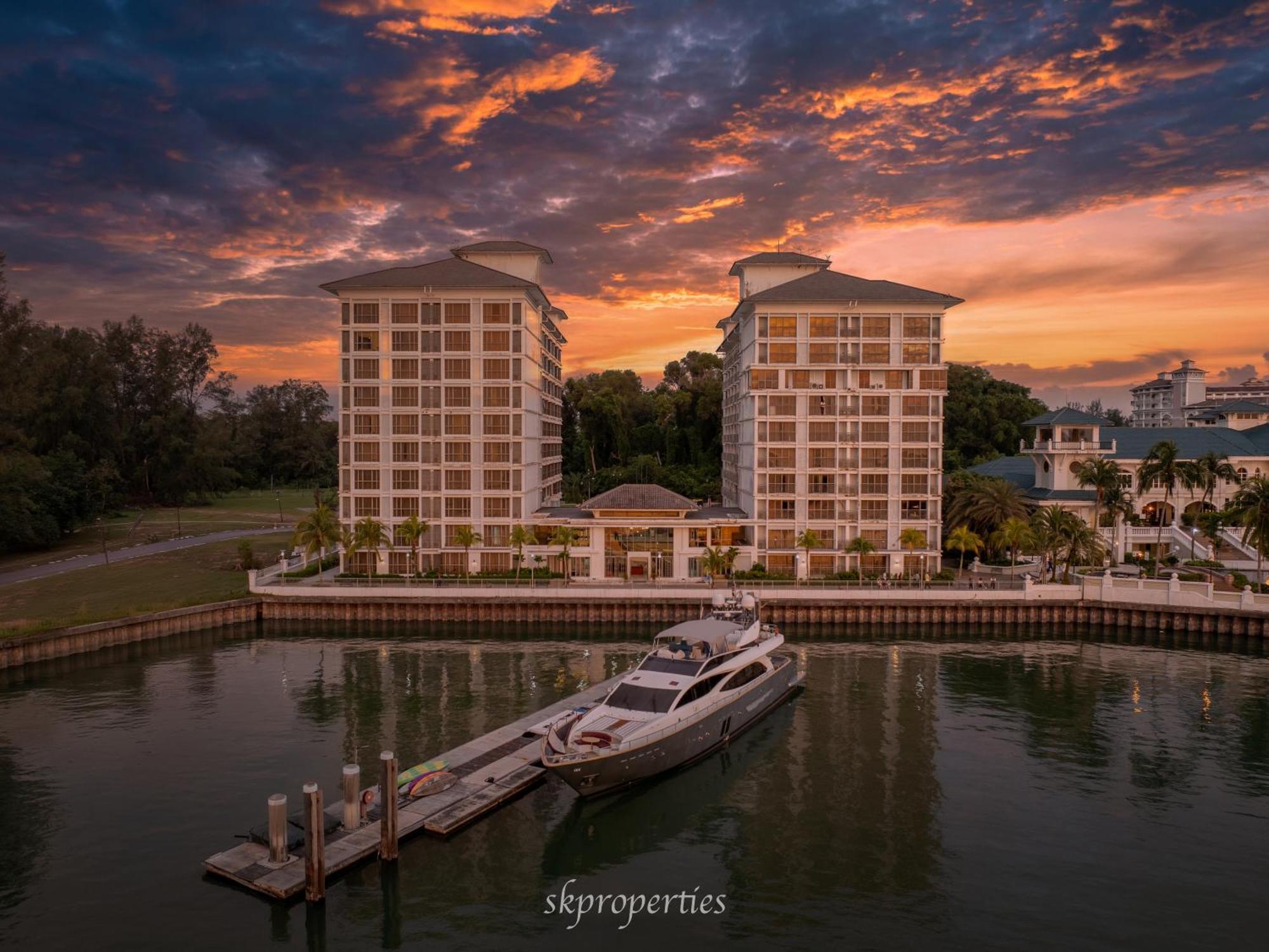 Seaview Suites At Admiral Bay Port Dickson Eksteriør billede